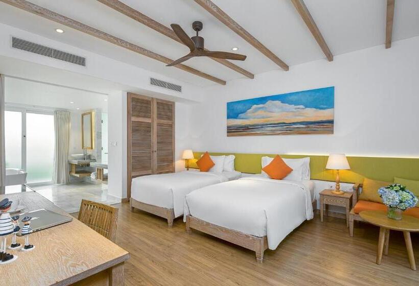 سوئیت جونیور با تراس, Risemount Premier Resort Danang