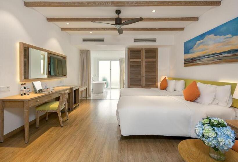 سوئیت جونیور با تراس, Risemount Premier Resort Danang