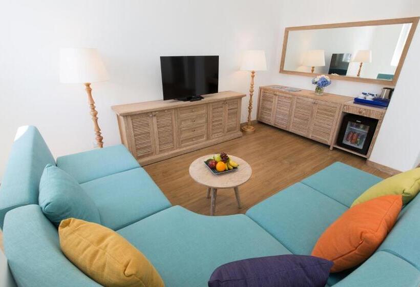 سوییت با چشمانداز استخر, Risemount Premier Resort Danang