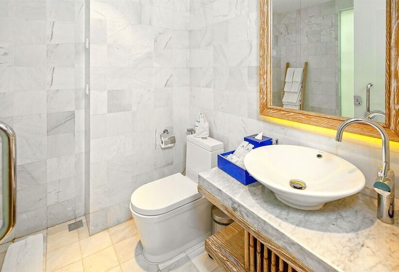 اتاق دلوکس با تخت کینگ و چشم‌انداز شهر, Risemount Premier Resort Danang