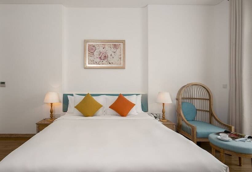 سوییت با چشم‌انداز استخر, Risemount Premier Resort Danang