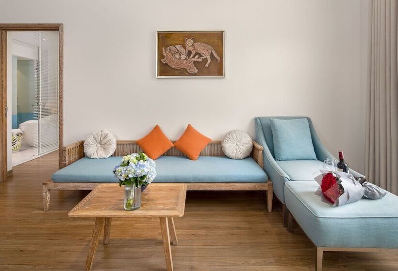 سوییت با چشمانداز استخر, Risemount Premier Resort Danang