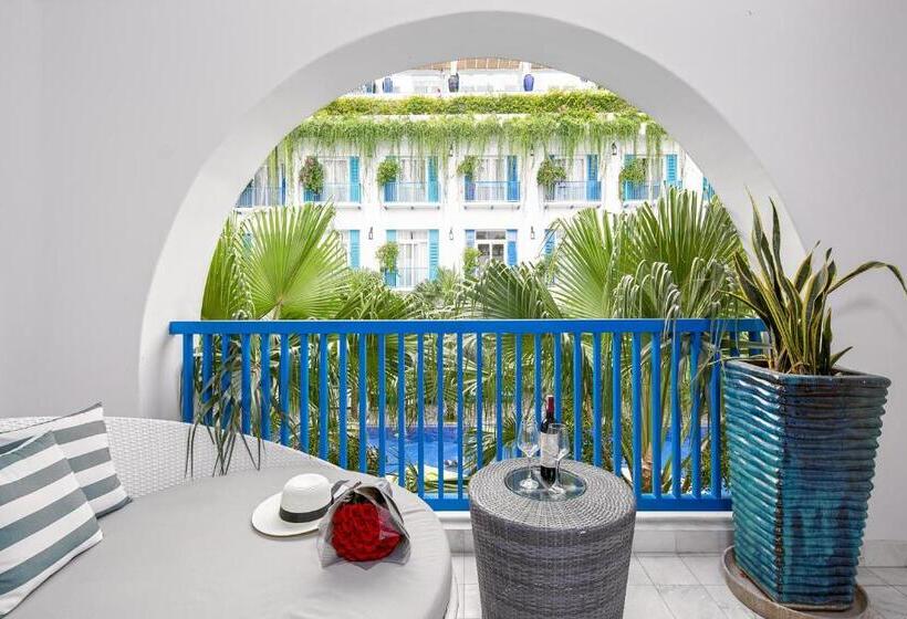 سوئیت جونیور با تخت بزرگ, Risemount Premier Resort Danang