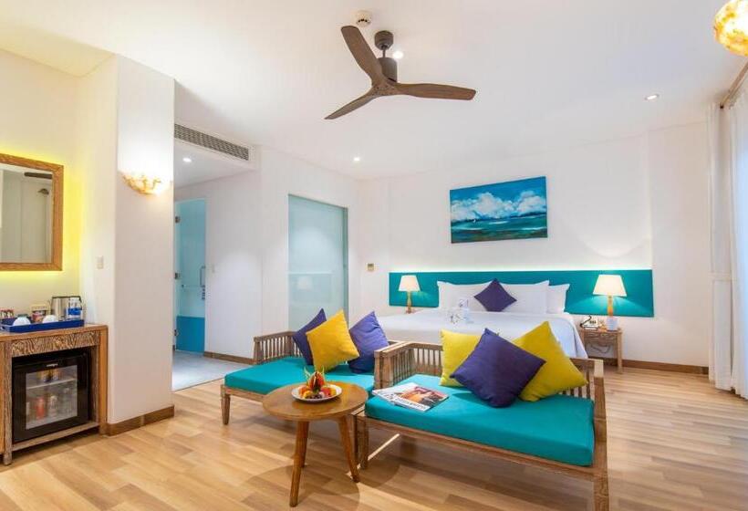 سوییت با چشم‌انداز استخر, Risemount Premier Resort Danang