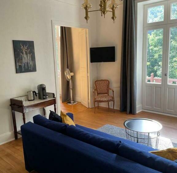 جناح مزوَّد بشرفة, Domaine La Rose