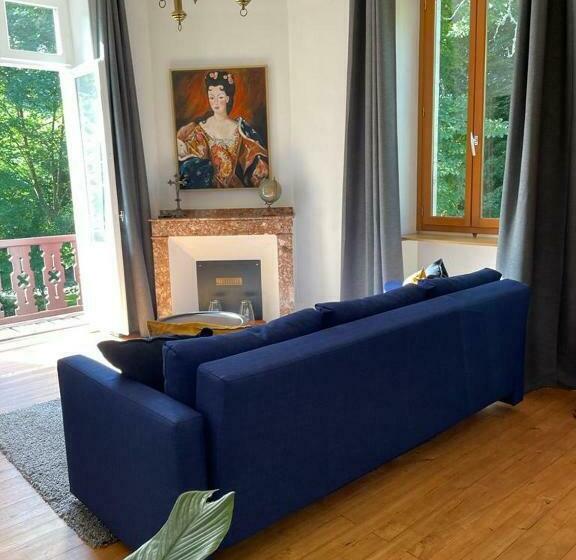 جناح مزوَّد بشرفة, Domaine La Rose