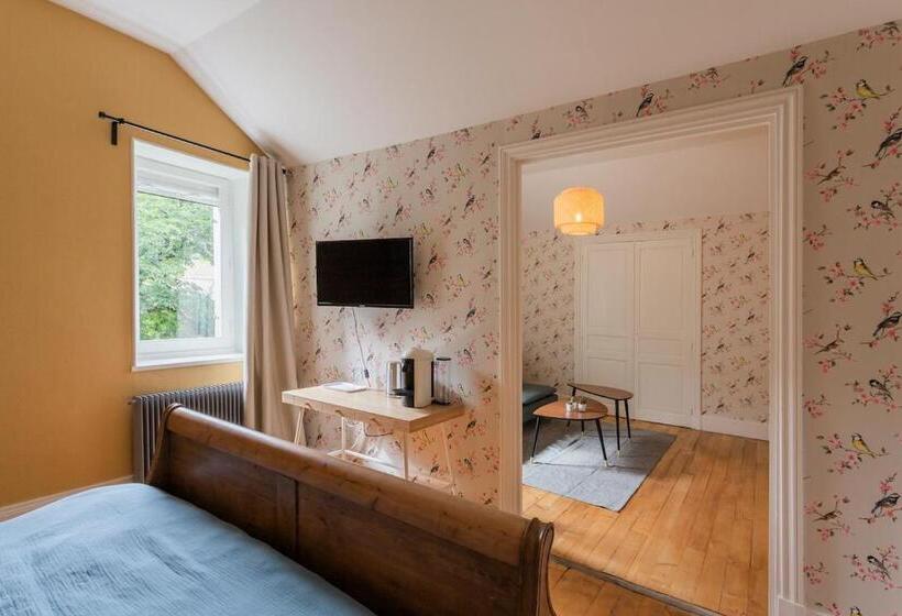 جناح جونيور مطل على الحديقة, Domaine La Rose