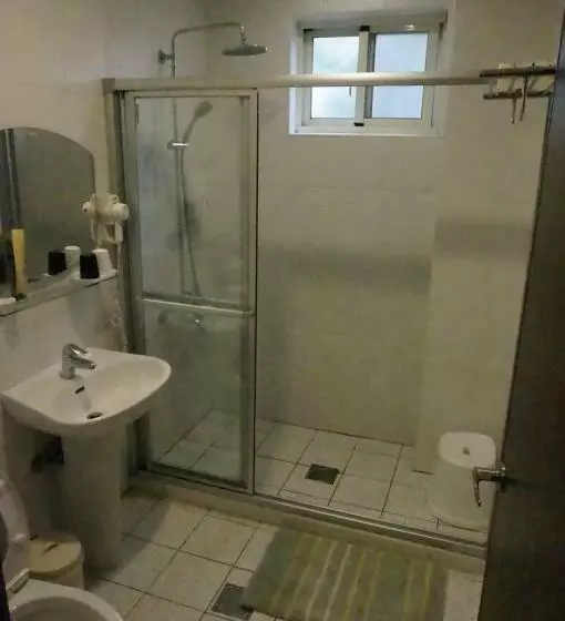 اتاق استاندارد چهار تخته, Dong Hua Dream House