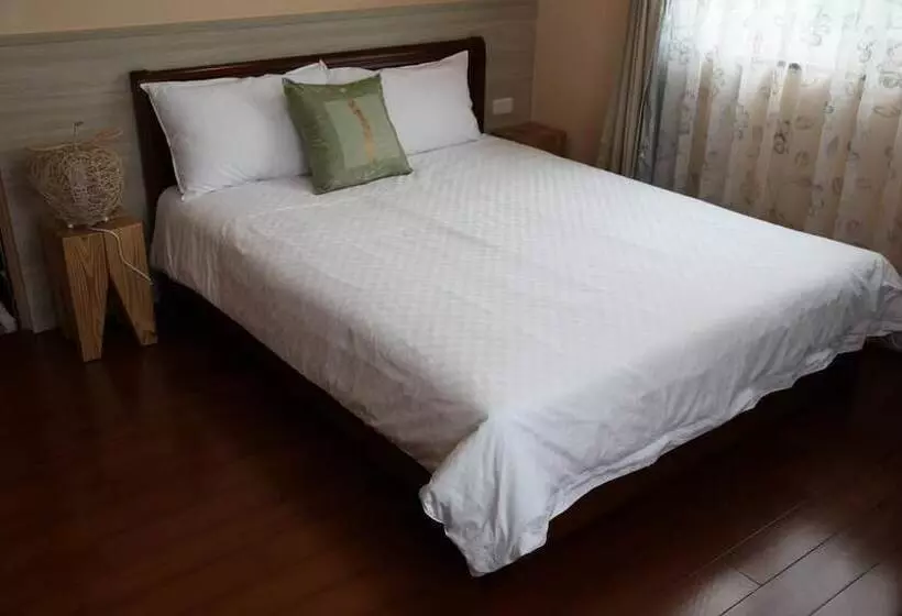 اتاق استاندارد, Dong Hua Dream House