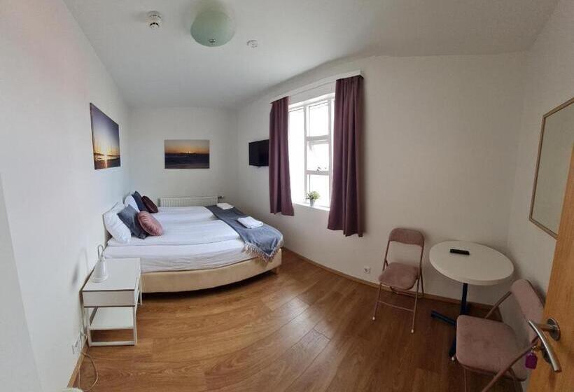 اتاق اکونومی با حمام مشترک, Hofn Guesthouse