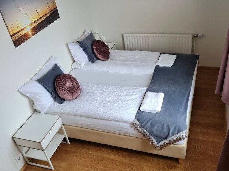 اتاق اکونومی با حمام مشترک, Hofn Guesthouse