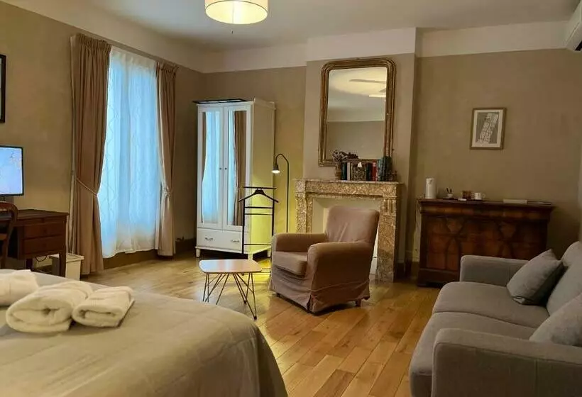 اتاق لوکس, La Casa Occitane