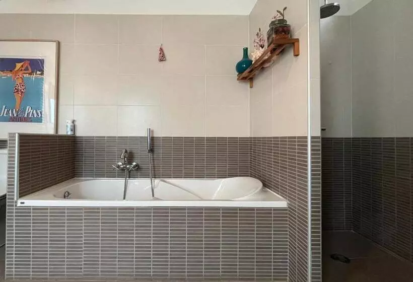 اتاق سوپریور, La Casa Occitane