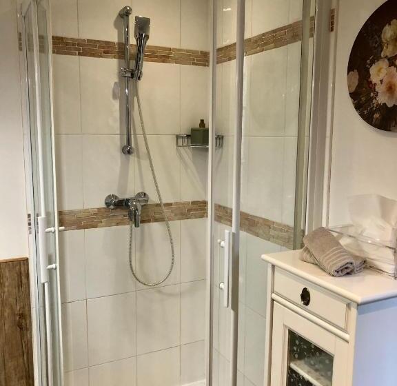 Номер Стандарт, Reglisse Et Pain D Epices  Chambres D Hotes