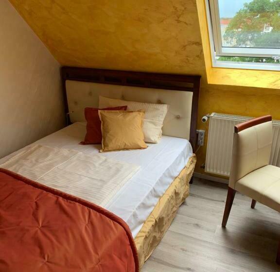 Номер Стандарт Индивидуальный, Boutique Hotel Goldene Henne