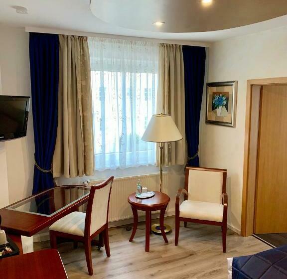 اتاق استاندارد یک نفره, Boutique Hotel Goldene Henne