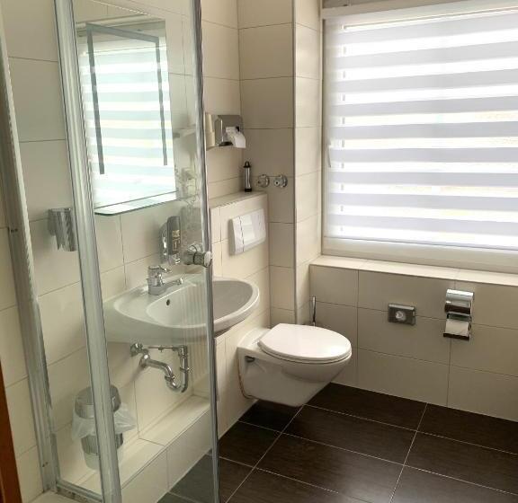 اتاق استاندارد با تخت بزرگ, Boutique Hotel Goldene Henne