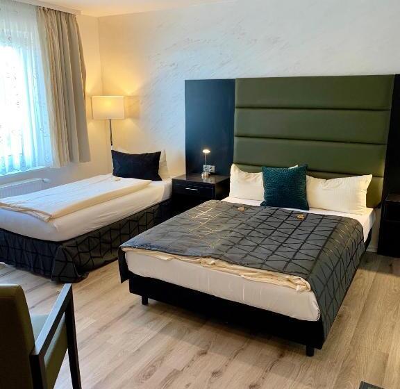 اتاق خانوادگی, Boutique Hotel Goldene Henne