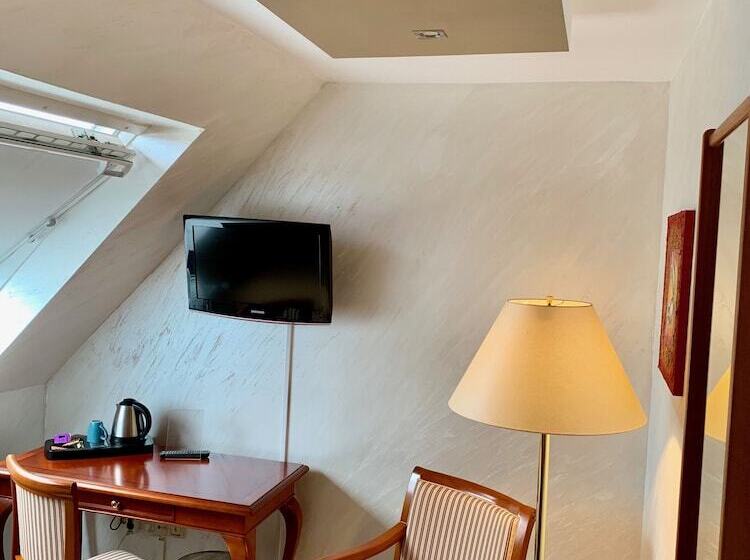 اتاق استاندارد یک نفره, Boutique Hotel Goldene Henne