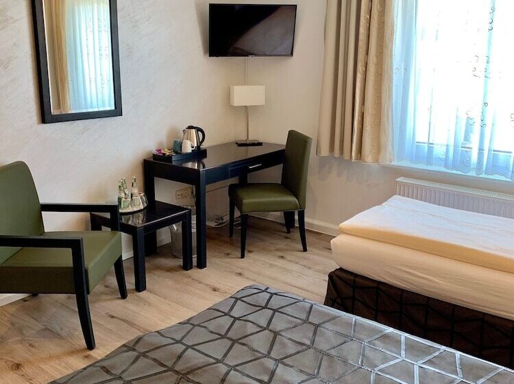 اتاق خانوادگی, Boutique Hotel Goldene Henne