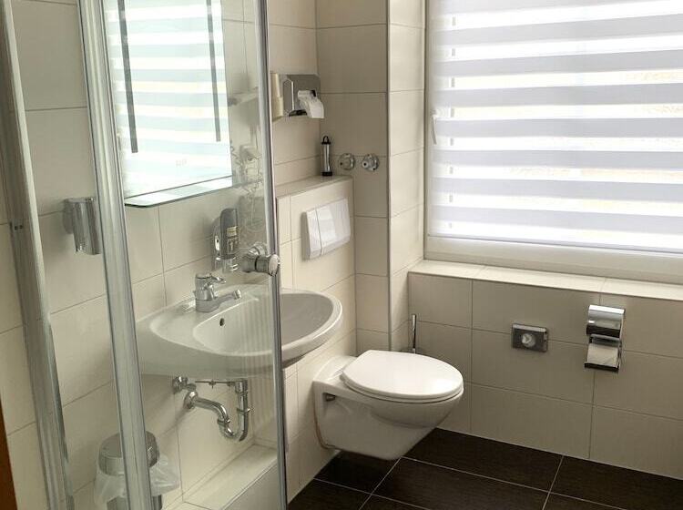 اتاق خانوادگی, Boutique Hotel Goldene Henne