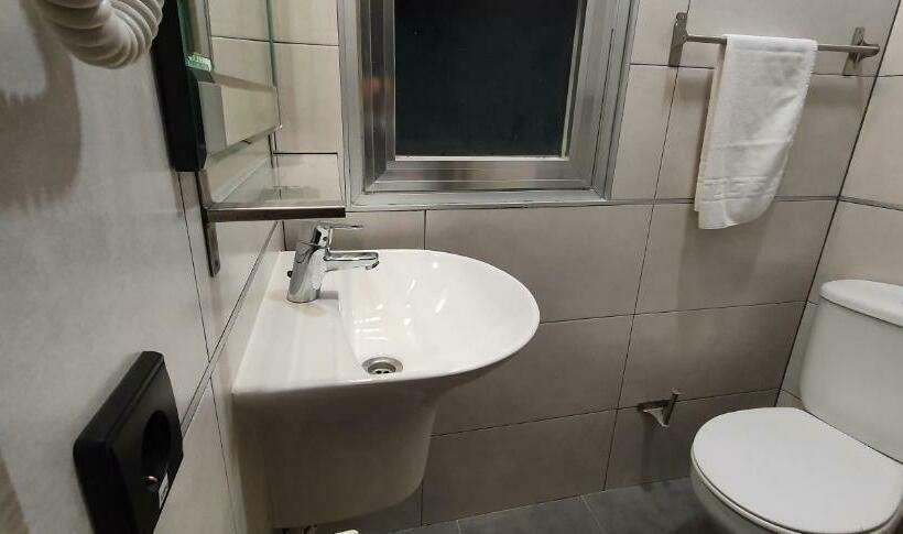 اتاق استاندارد یک نفره, Ch Otello Rooms I   Madrid