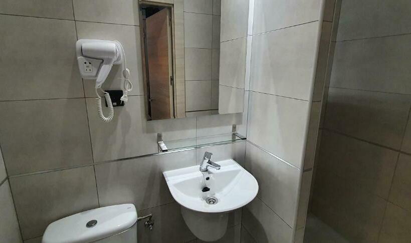 اتاق استاندارد یک نفره, Ch Otello Rooms I Madrid