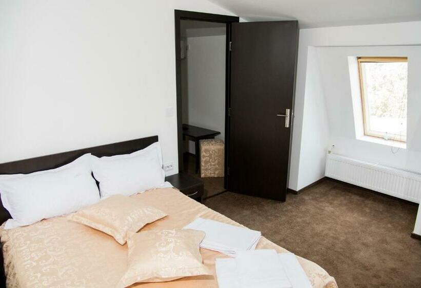 スタンダード4人部屋, Hostel Karisma