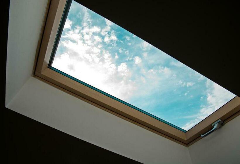 キングサイズベッドのスタンダードルーム, Hostel Karisma