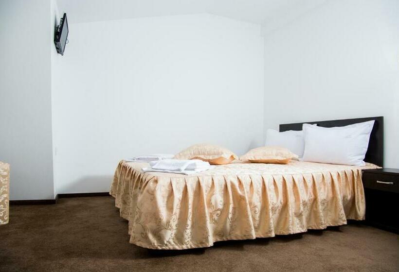 キングサイズベッドのスタンダードルーム, Hostel Karisma