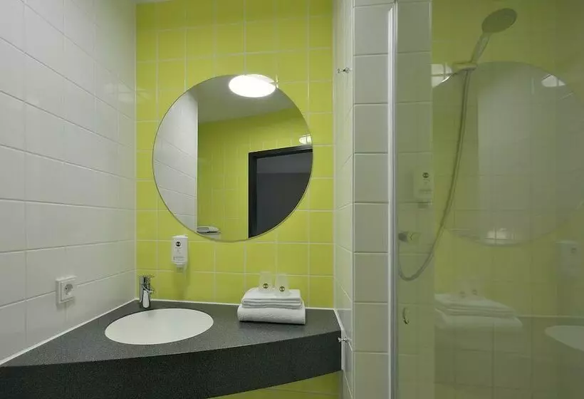スタンダードトリプルルーム, B&b Hotel Mülheim An Der Ruhr