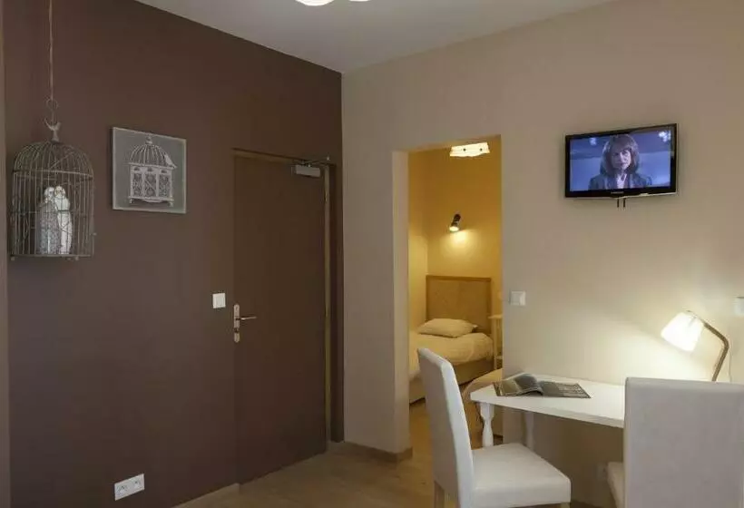 スーペリアの４人部屋, Des Alpes