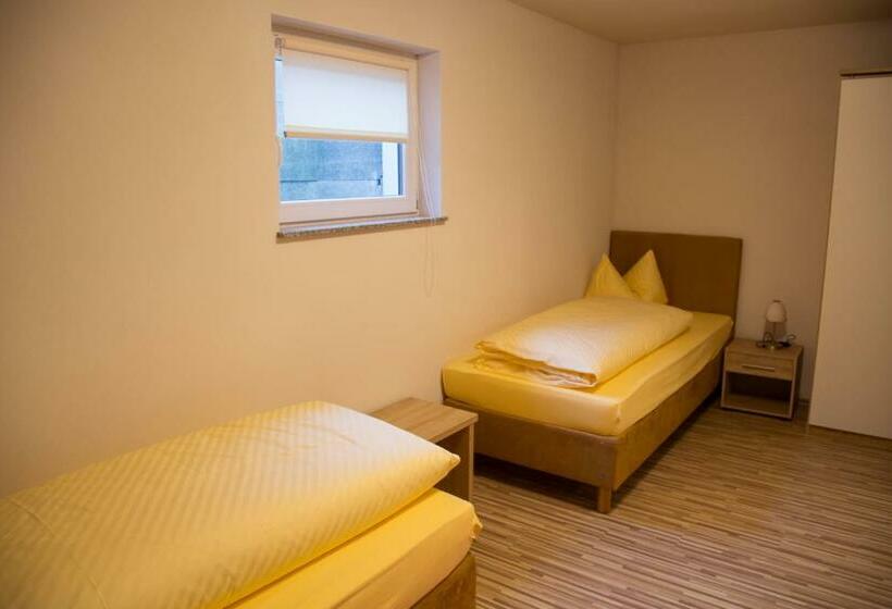 Апартаменты 2 Спальни, Gastehaus Und Fewo Lamm Garni