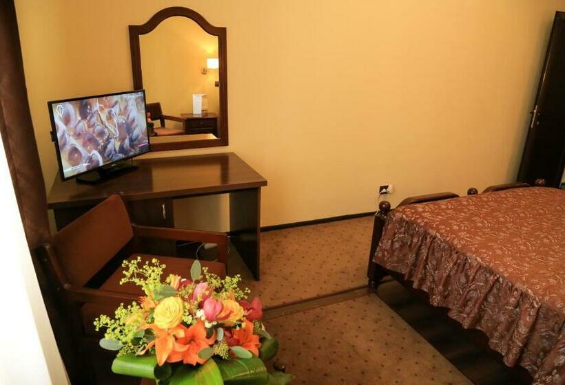 Номер Стандарт, Kreta