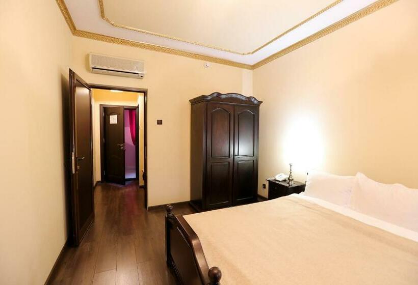 Номер Стандарт, Kreta