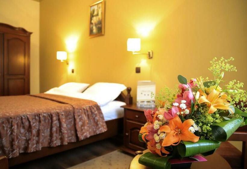 Номер Стандарт, Kreta