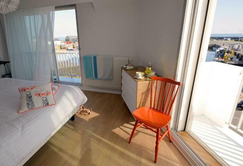 オーシャンビューデラックスルーム, Logis Hotel Du Port