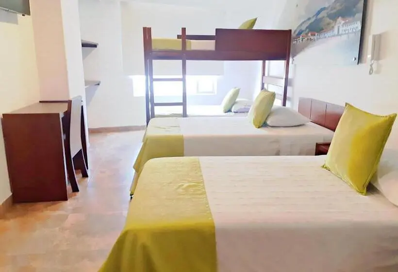 Chambre Quadruple Standard, Milán