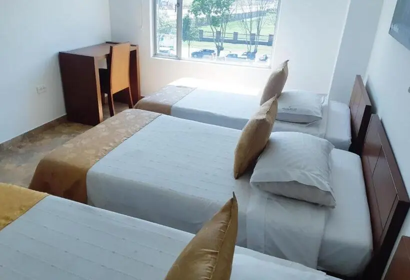 Chambre Triple Standard, Milán