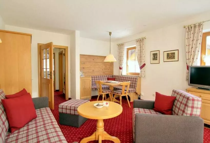 استودیوی کلاسیک, Landhotel Berghof