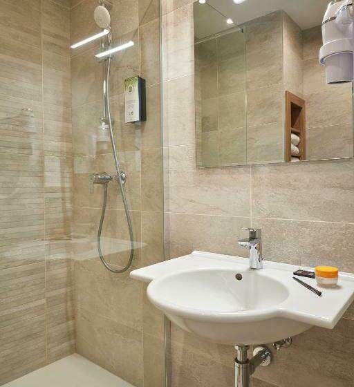 חדר סופריור, Kyriad Sens