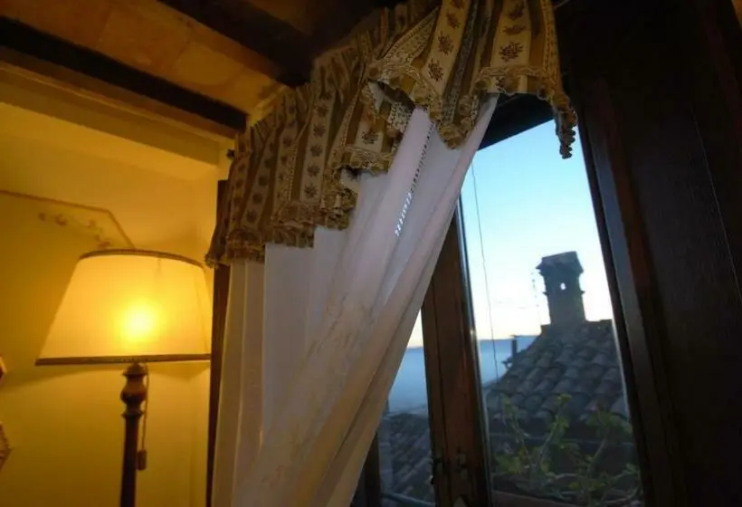 デラックスルーム, Torre Sangiovanni Albergo E Ristorante Da Rosary