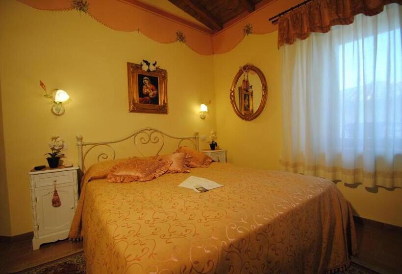 수피리어 룸, Torre Sangiovanni Albergo E Ristorante Da Rosary