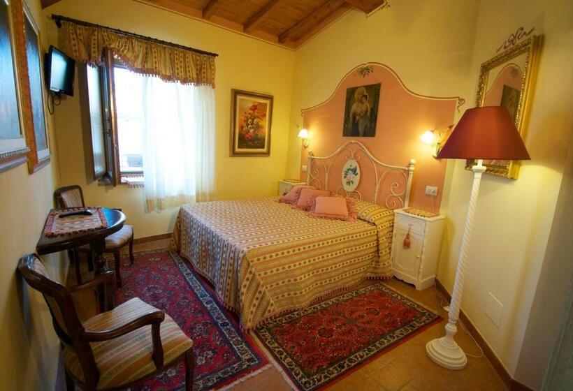 수피리어 룸, Torre Sangiovanni Albergo E Ristorante Da Rosary