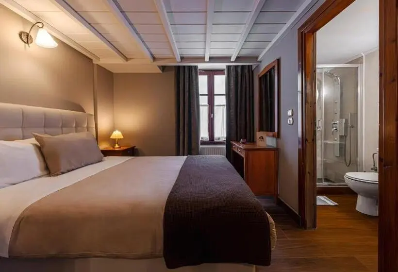 スタンダードスタジオ, Ef Zin Hotel Arachova