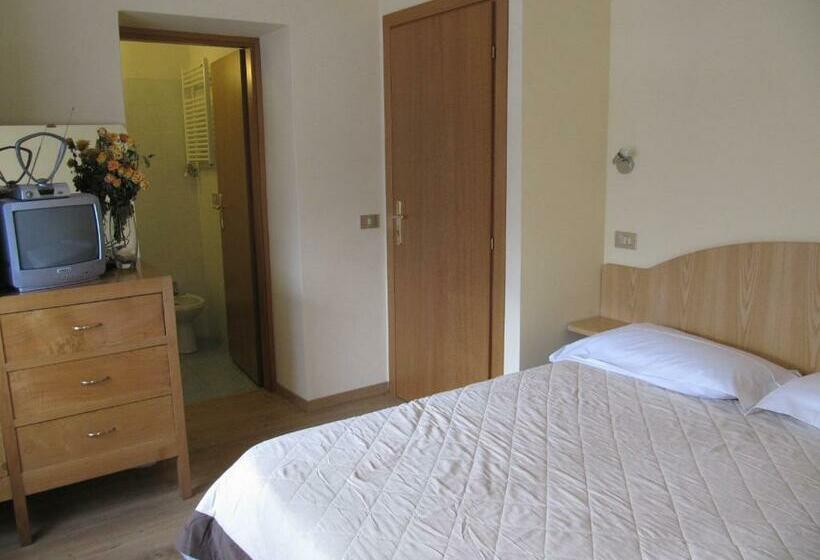 标准间, Albergo Eden