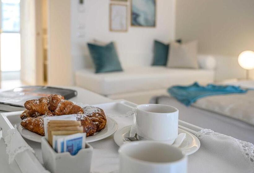 اتاق سوپریور چهار تخته, Astoria