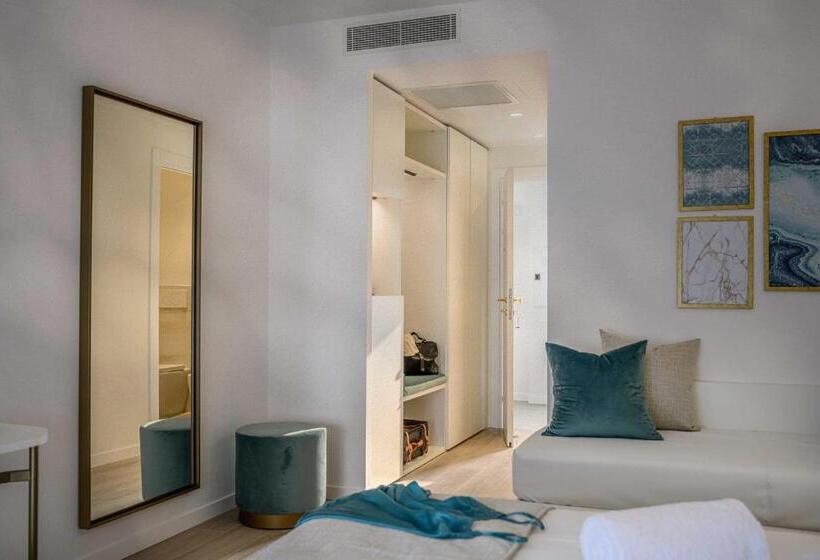 اتاق سوپریور خانوادگی, Astoria