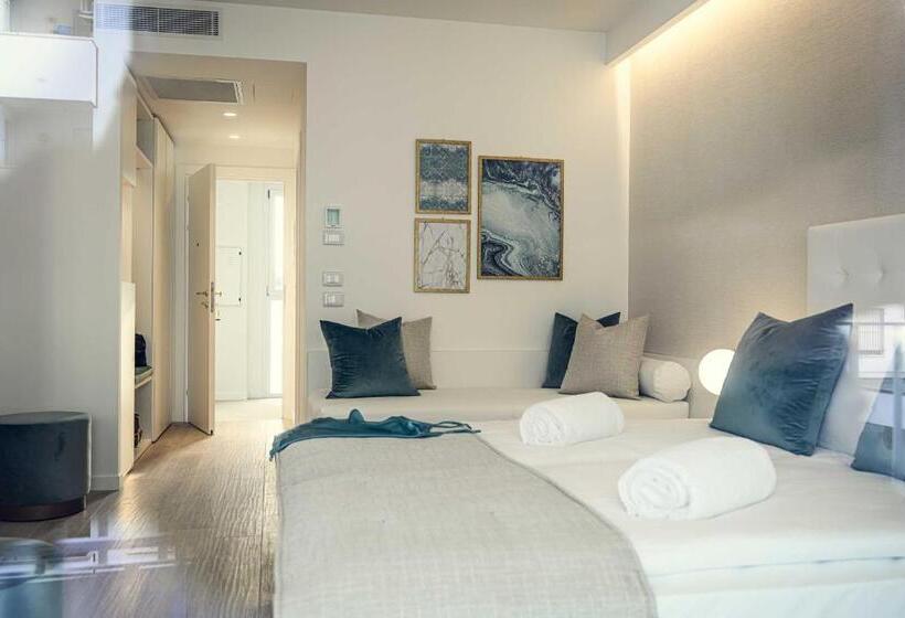 اتاق سوپریور خانوادگی, Astoria