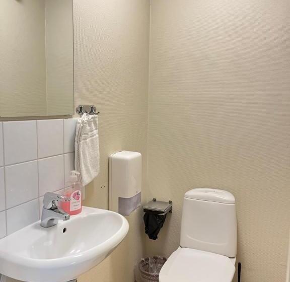 스탠다드 룸 공동 욕실, Carlstad Sport Hostel